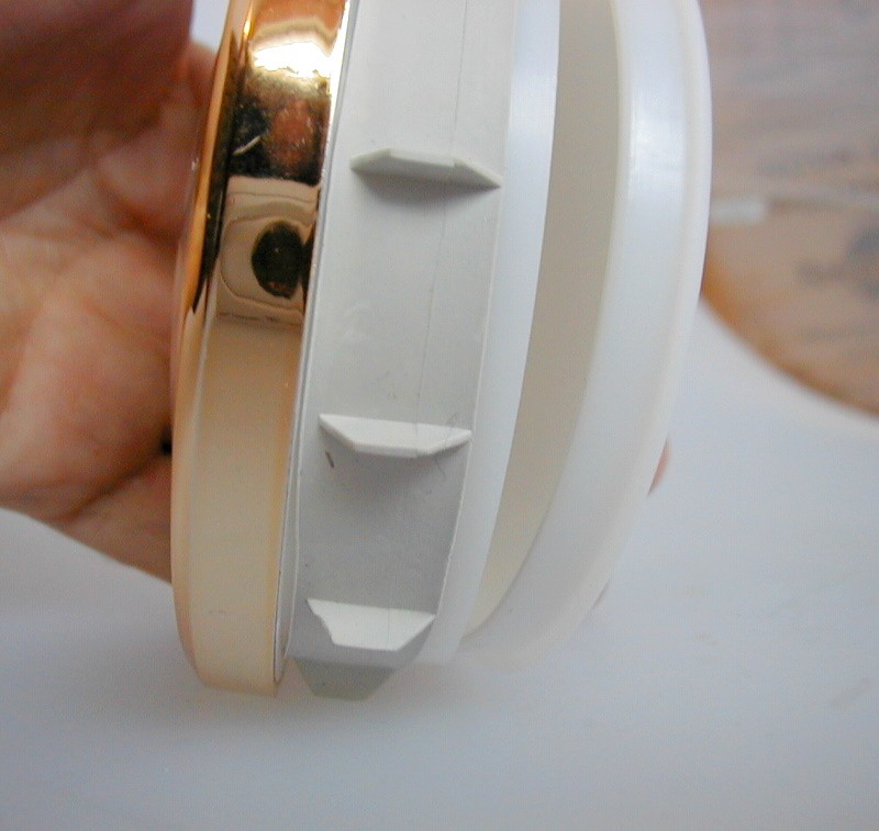 Innstikksurverk 125mm hvit rom