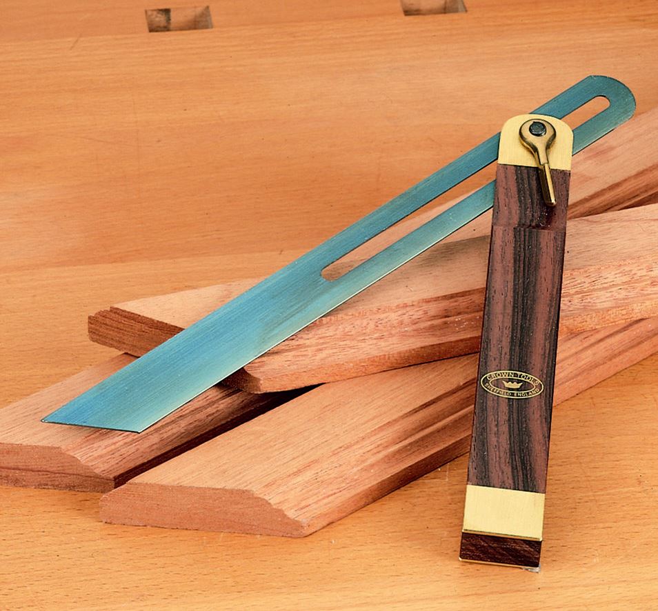 Løsvinkel Crown 30cm med messing detaljer