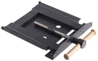 Sjøbergs høvelbenktvinge bak Elite