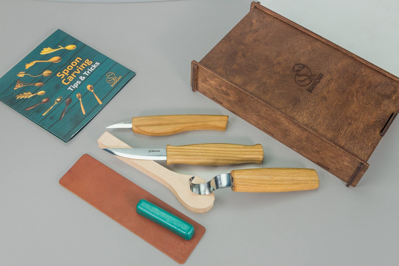 Beavercraft Skjekniv/spikkesett i gaveboks 3 kniver 7 dl.