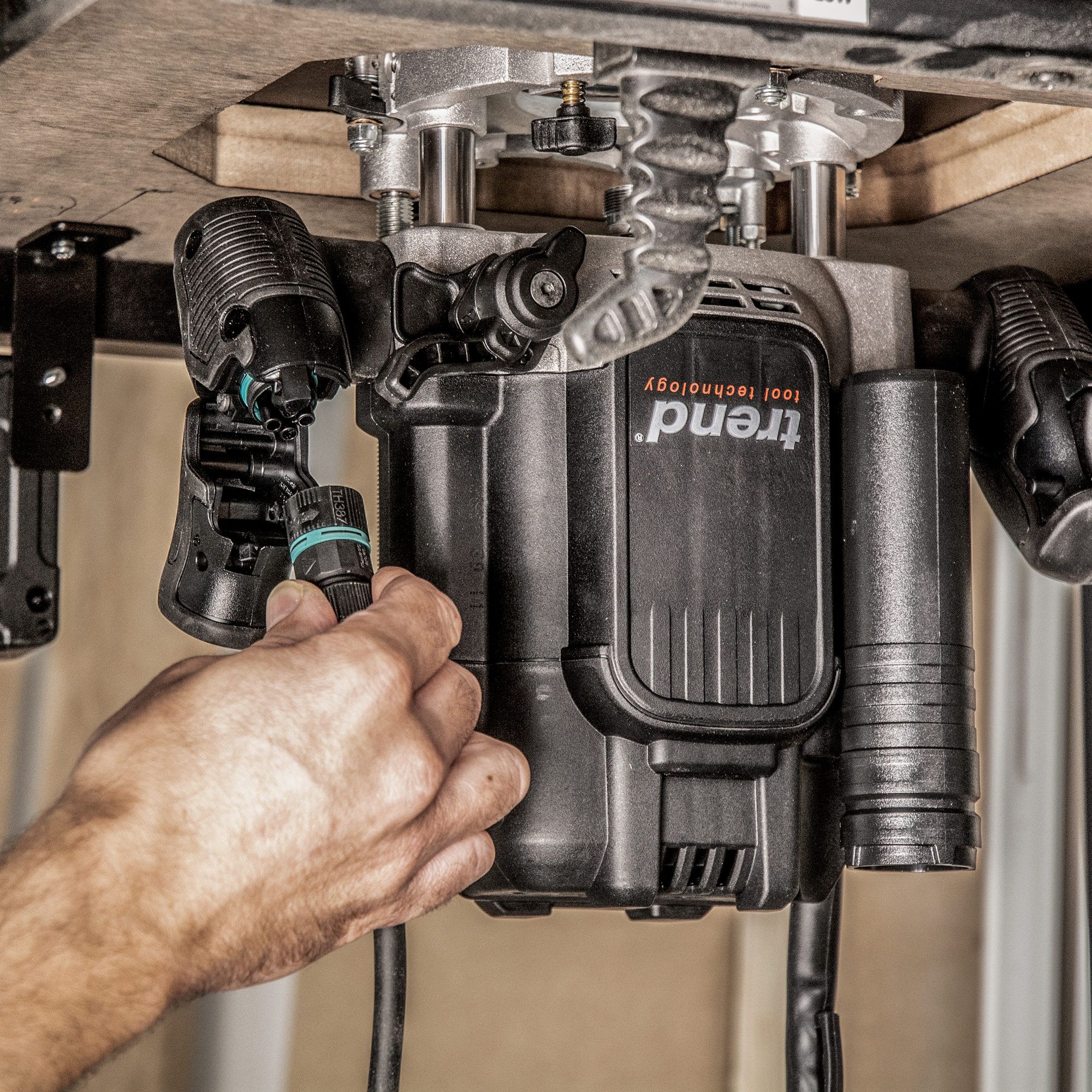 Trend T14EK overfres 2300W elektronisk Proff modell