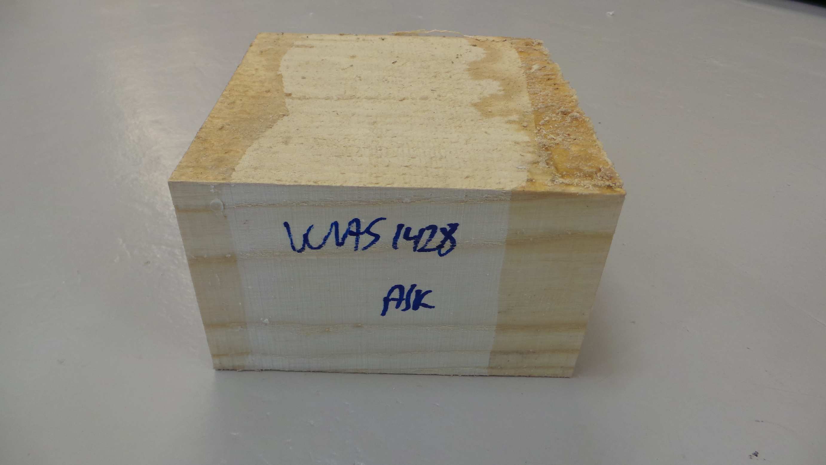 Ask emne 150x150x100mm