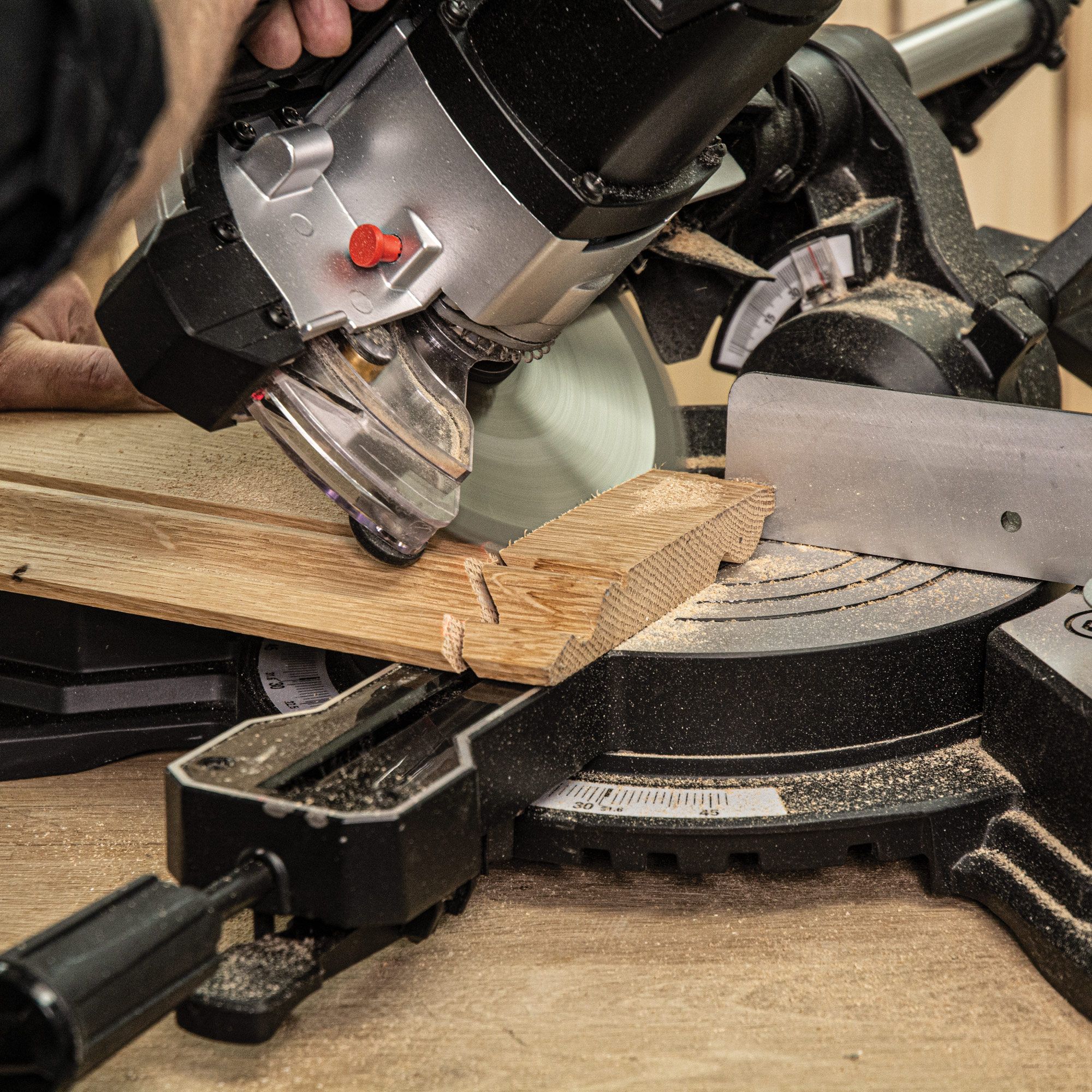 Trend 18V Kapp og gjærsag 184mm inkl lader og batteri